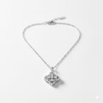 ダイヤモンド フラワーモチーフ ネックレス